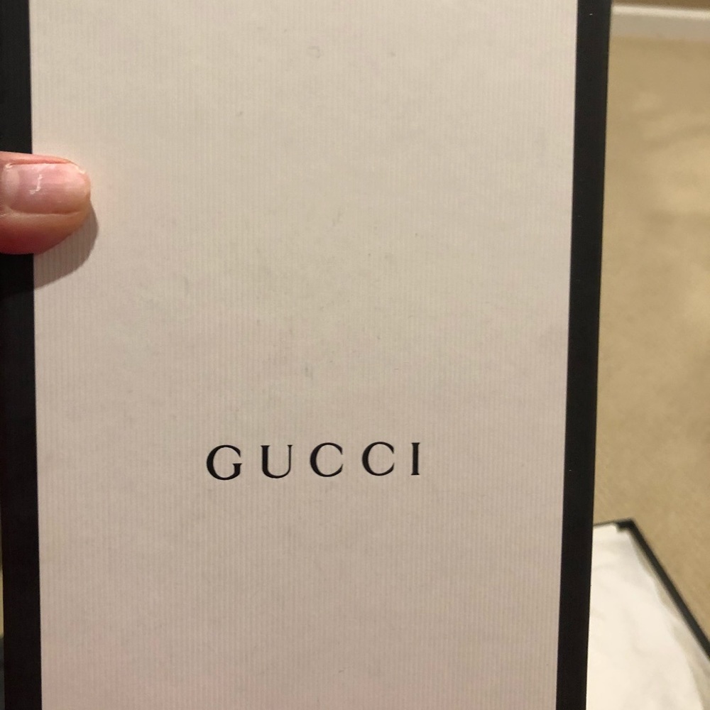 Gucci - Picture 3 of 4